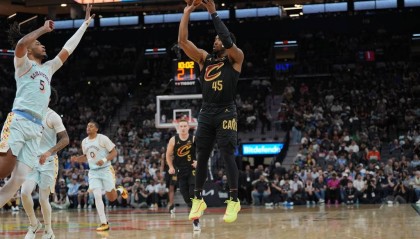 莫布利25+12巴恩斯23分&amp;失绝杀 骑士1分险胜马刺