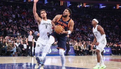 唐斯三双马绍尔空砍38分 OG35分尼克斯大胜独行侠