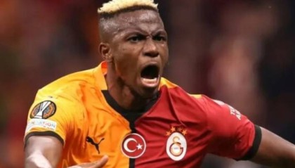 2500万欧元+霍伊伦德！英媒曝曼联将签奥斯梅恩，那不勒斯拒绝降价